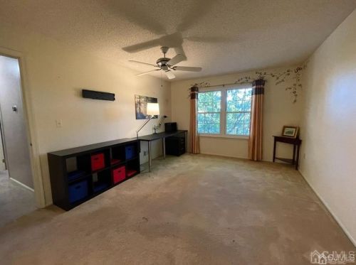 306 Hampshire Ct, Piscataway, NJ 08854-6246