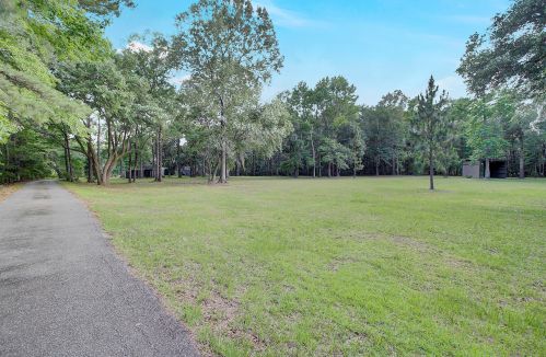 4637 Lazy Creek Ln, Wadmalaw Is SC  29487-7066 exterior