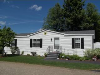 602 Benton Dr, Laconia, NH 03246-1301