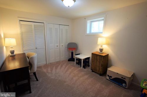 6100 Heron Pond Ct, Springfield VA  22015-3738 exterior