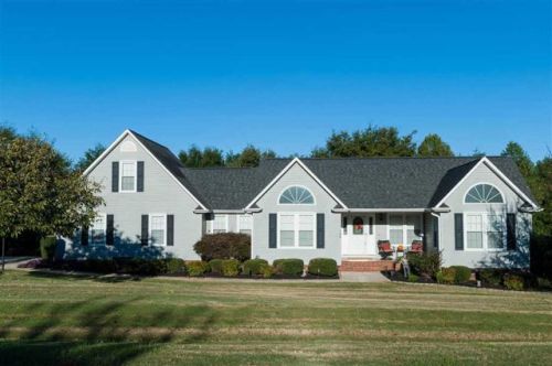 348 Baywood Dr, Campobello, SC 29322-9049