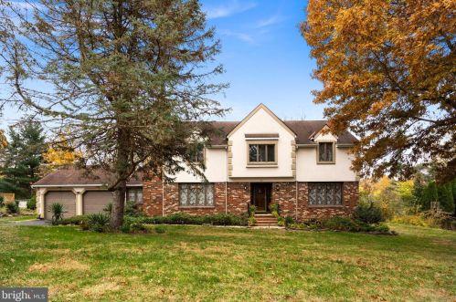 25 Duffield Dr, Trenton, NJ 08628-2005