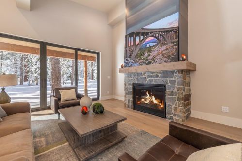 11072 China Camp Rd, Truckee, CA 96161-2708