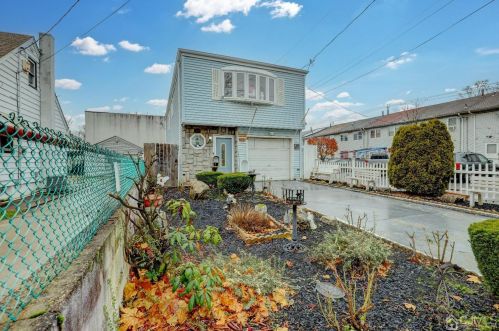 237 Sherman St, Perth Amboy, NJ 08861-4525