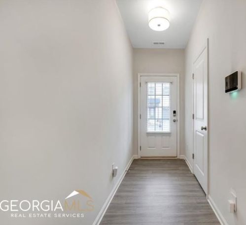 3132 Meadowstone Ln, Atlanta GA  30331-2939 exterior
