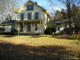 952 Main St, Killingly CT  06239-1405 exterior