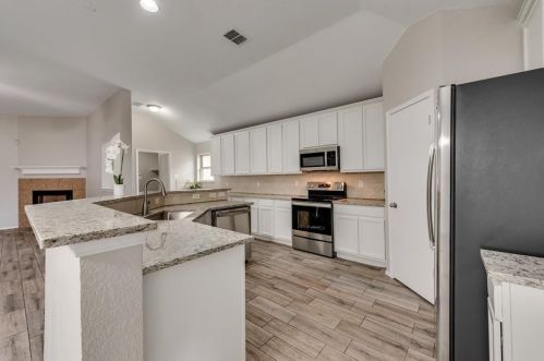 6408 Waterhill Ln, Fort Worth TX  76179-4160 exterior