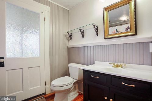 328 Mildred St, Charles Town WV  25414-1834 exterior