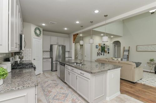 8110 Mesquite Hill Ln, Richmond TX 77469-1922 exterior