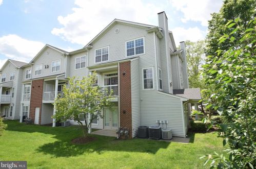 13086 Marcey Creek Rd, Herndon, VA 20171-4807