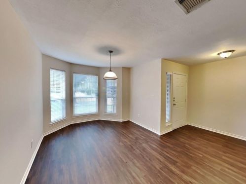 2219 Shady Pine Dr, Conroe TX  77301-3351 exterior