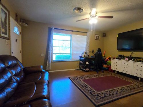 1619 Ashberry Dr, Austin TX  78723-1106 exterior