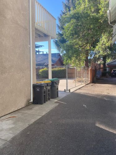 337 Acacia St, Stockton, CA 95203-2535