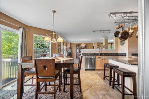 324 Century Dr, Pingree Grove IL  60140-4014 exterior