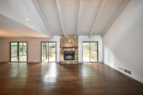 2571-1 Rocky Springs Dr, Marietta GA  30062-4448 exterior