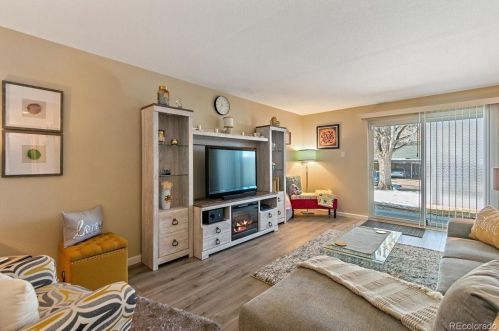 2325 Linden Ct, Denver, CO 80222-6419