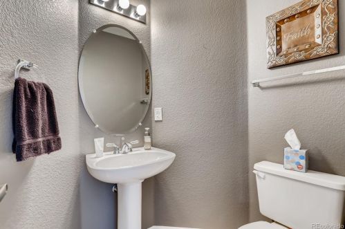 18798 Belleview Pl, Aurora CO 80015-4877 exterior