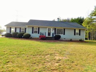 8107 Windspray Dr, Summerfield, NC 27358-9738