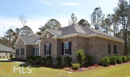 208 Fairmont Dr, Rincon, GA 31326-4010