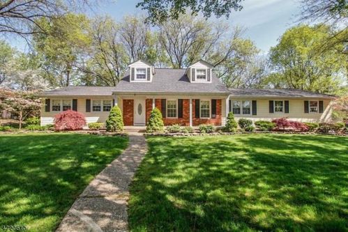 8 Ogden Pl, Parsippany, NJ 07054-2134