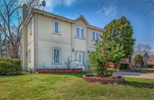 8326 Caldwell Ave, Niles, IL 60714-2602