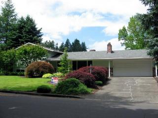 1359 37th Ave, Beaverton OR  97123-7720 exterior