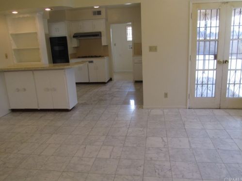 831 Mockingbird Ln, San Bernardino, CA 92404-2436