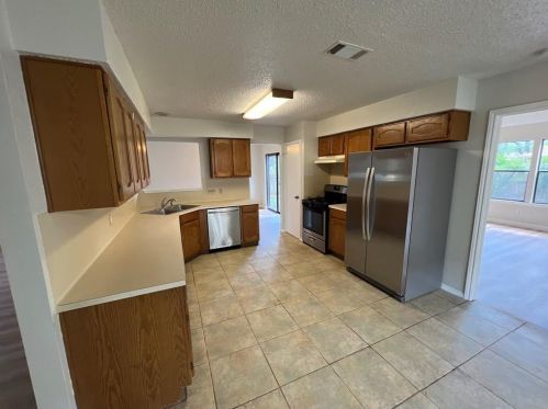 11459 Bristle Oak Trl, Austin TX  78750-1913 exterior