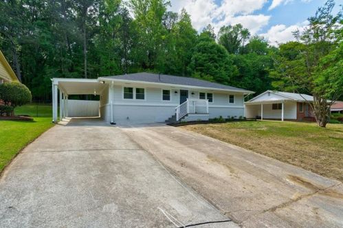 788 Commodore Dr, Atlanta, GA 30318-6334