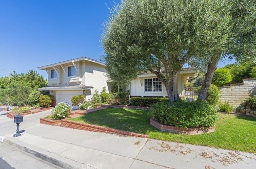 5819 Sunmist Dr, Palos Verdes Estates, CA 90275-5716
