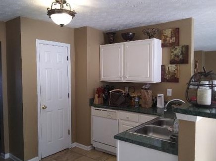556 Harvick Cir, Stockbridge GA  30281-4460 exterior
