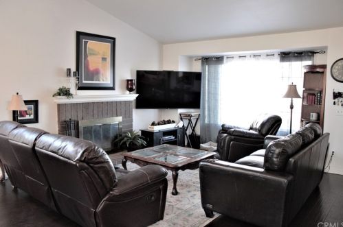 22214 Hunters Run Ct, Wildomar, CA 92595-8143