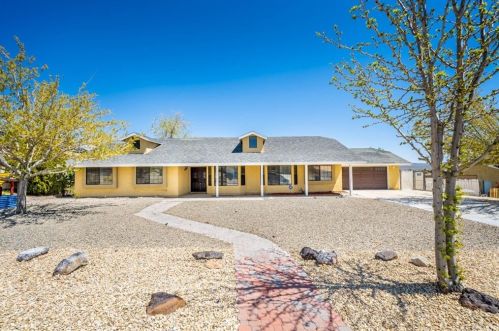 26785 Hitching Post Ln, Helendale, CA 92342-7787