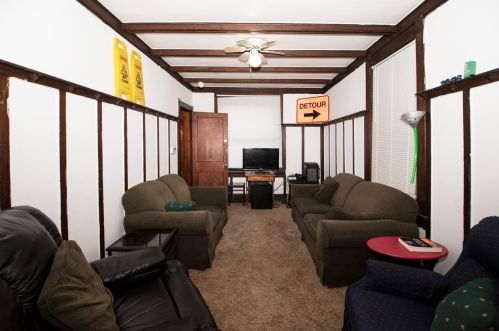 2322 Flora St, Cincinnati OH  45219-1222 exterior