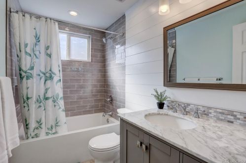 6067 Quatar Way, Aurora CO 80016-7134 exterior