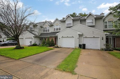 9 Kimberly Dr, Runnemede, NJ 08078-2100