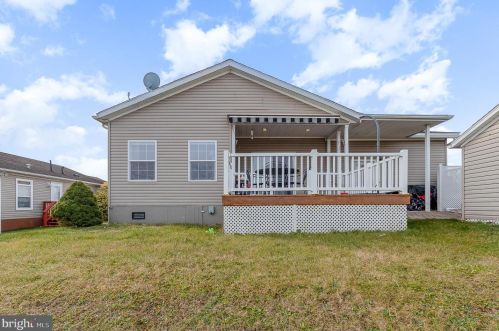 123 Oriole Dr, Carlisle PA  17013-8770 exterior