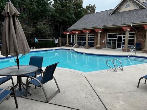 5568 High Point Rd, Atlanta GA  30342-5039 exterior