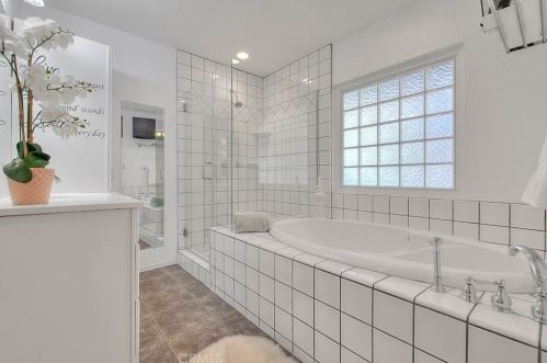 8582 Running Gait Ln, Riverside CA  92509-5106 exterior