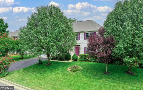 8527 Foal Ct, Gainesville, VA 20155-2942