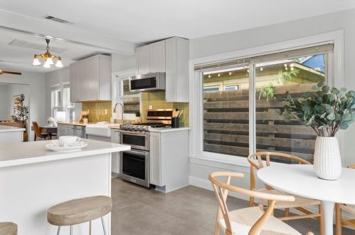 906 43rd St, Austin TX  78751-4405 exterior