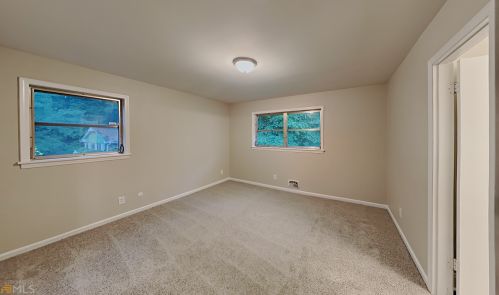 4587 Hopewell Rd, Atlanta GA  30337-5408 exterior