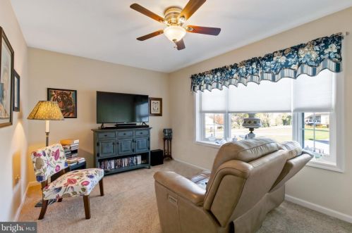 2360 Vw Dr, Lancaster PA  17602-1016 exterior