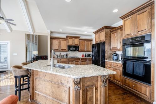 605 Herron Trce, Atlanta GA  30349-1598 exterior