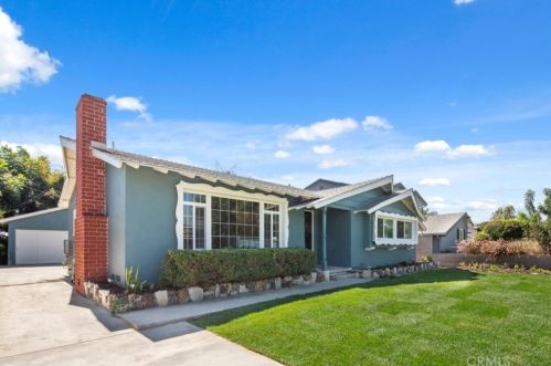 1560 Harriet Ln, Anaheim, CA 92802-2120