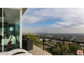 8368 Hollywood Blvd, Los Angeles CA  90069-1641 exterior