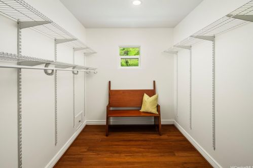 5576 Poola St, Honolulu HI  96821-1565 exterior