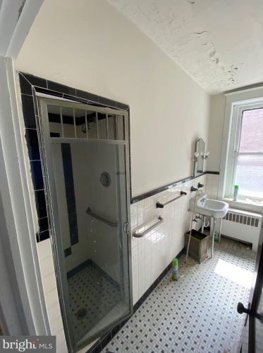 2711 Allegheny Ave, Philadelphia PA  19132-1224 exterior