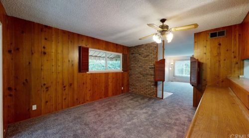 132 Broadbent Dr, Riverside CA  92507-4809 exterior