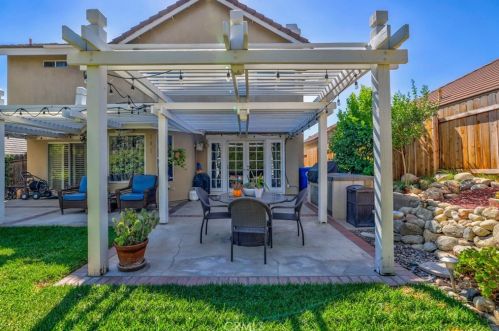 2128 Sunrise Cir, Upland CA 91784-7334 exterior